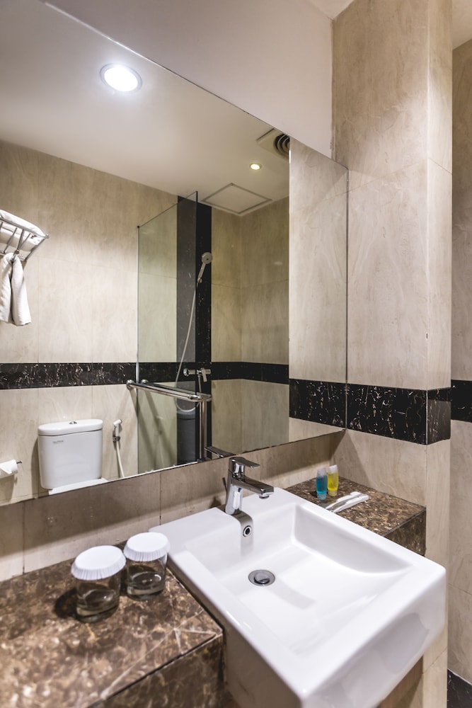 Feodora Hotel Grogol 18/20