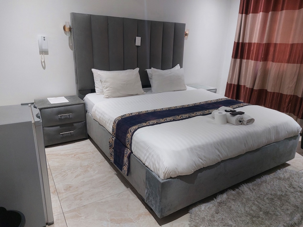 Gold Crown International Hotel 16/50