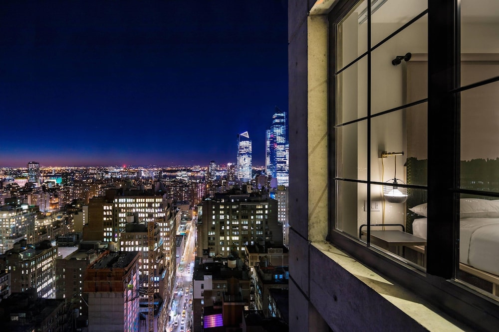 Moxy NYC Chelsea 2/56