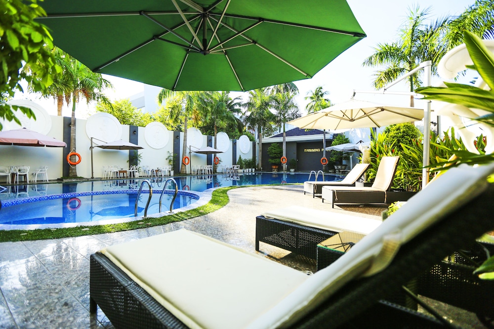 Eden Plaza Danang 66/69