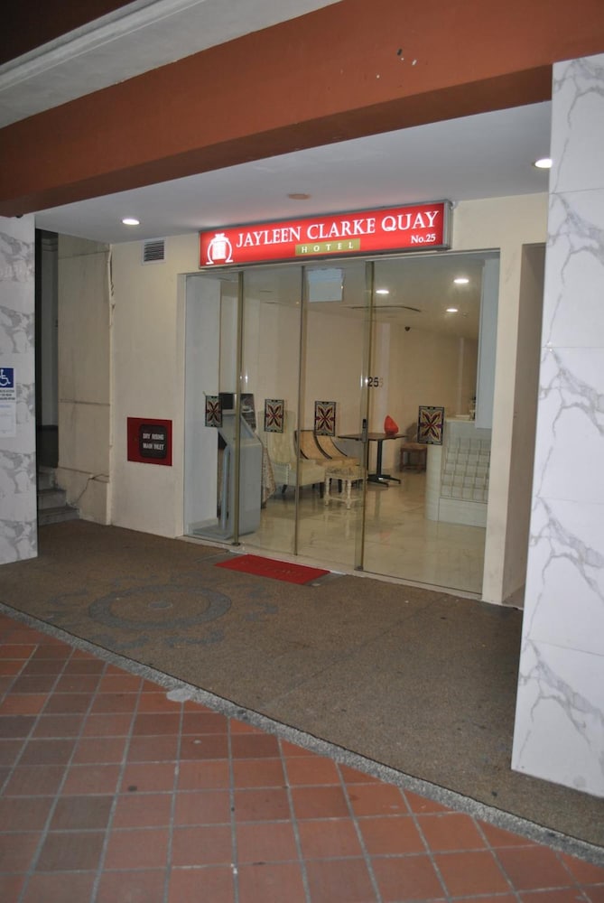 JAYLEEN CLARKE QUAY HOTEL 41/41