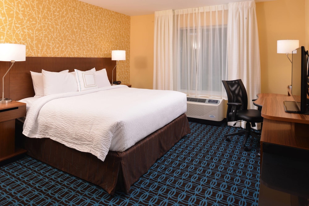 Fairfield Inn Suites Fremont 11/44