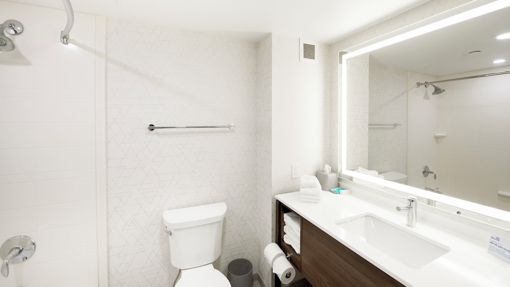 جناح بسريرين كوين، Holiday Inn Express Hotel Suites Waterloo St Jacobs 9/10
