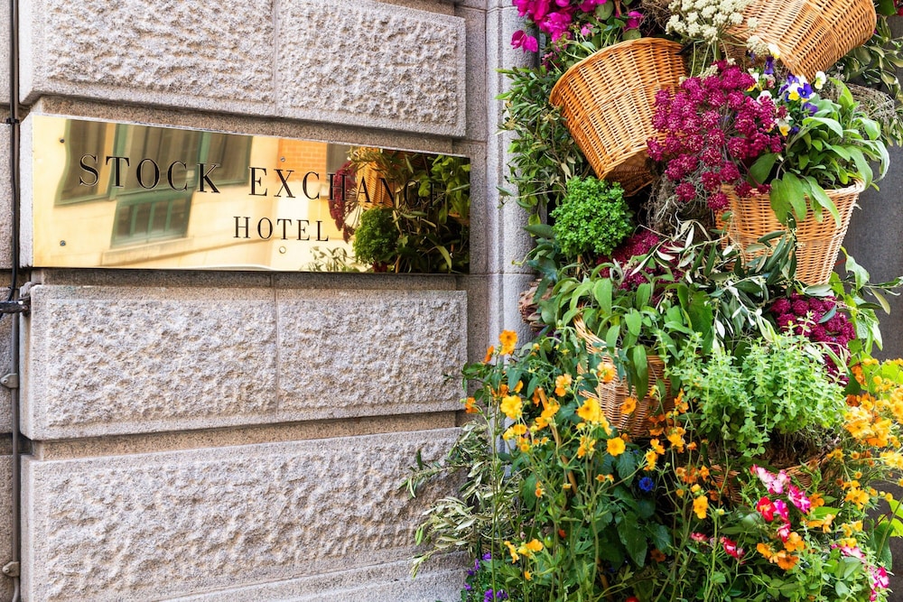 Stock Exchange Hotel 2/46