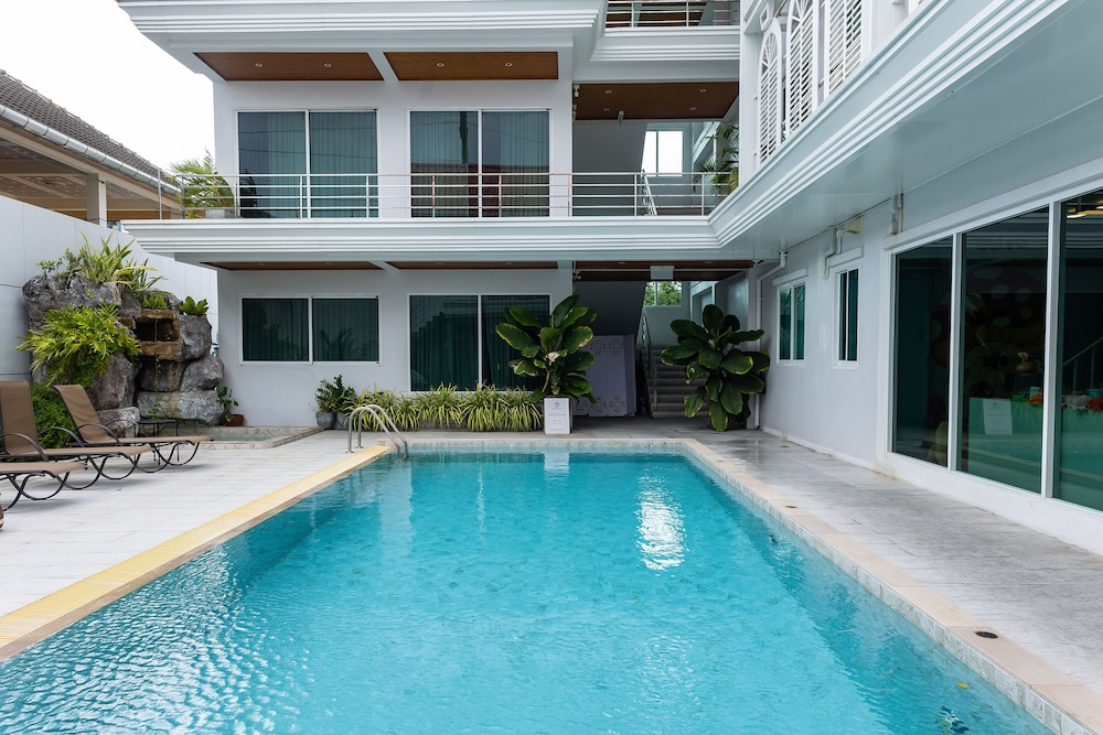Peranakan House 3/50