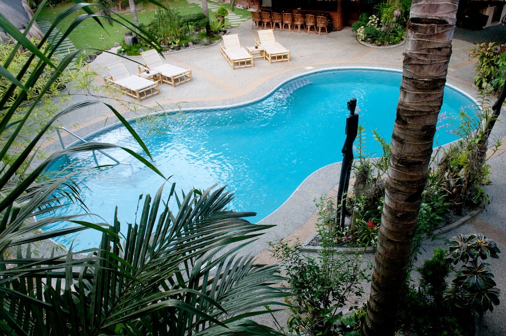 Nabulao Beach And Dive Resort 68/70