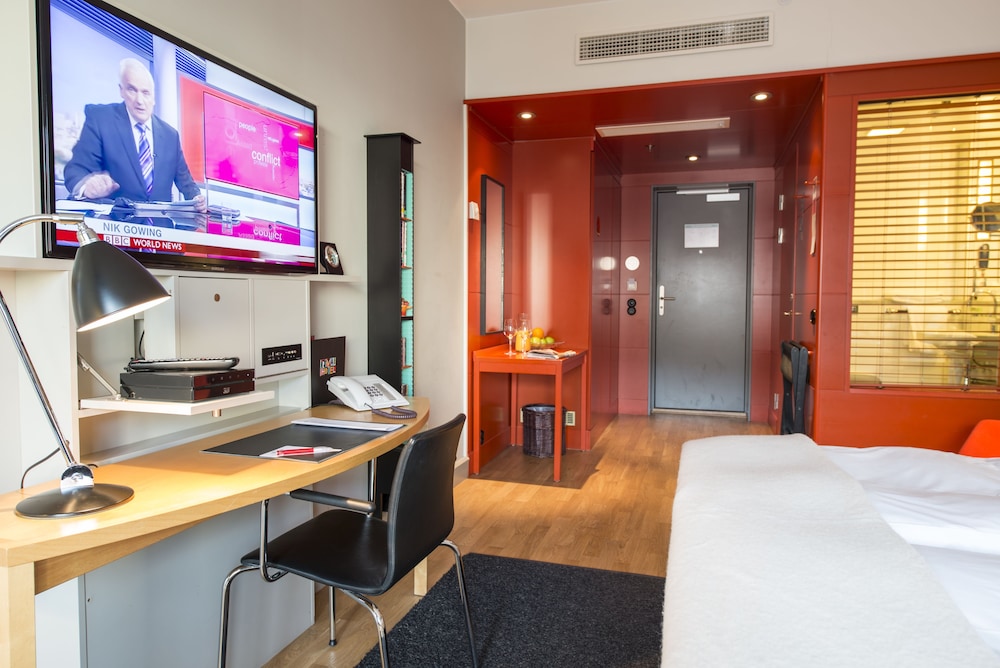 Rival Hotel 48/80