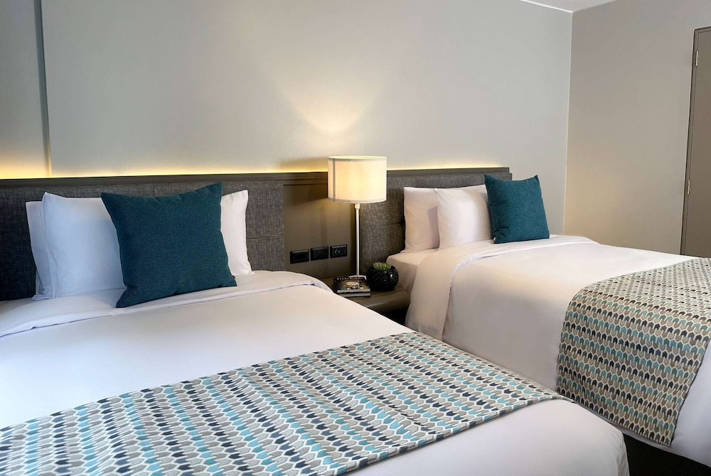 Room, Multiple Beds, La Quinta by Wyndham Quito 4/10