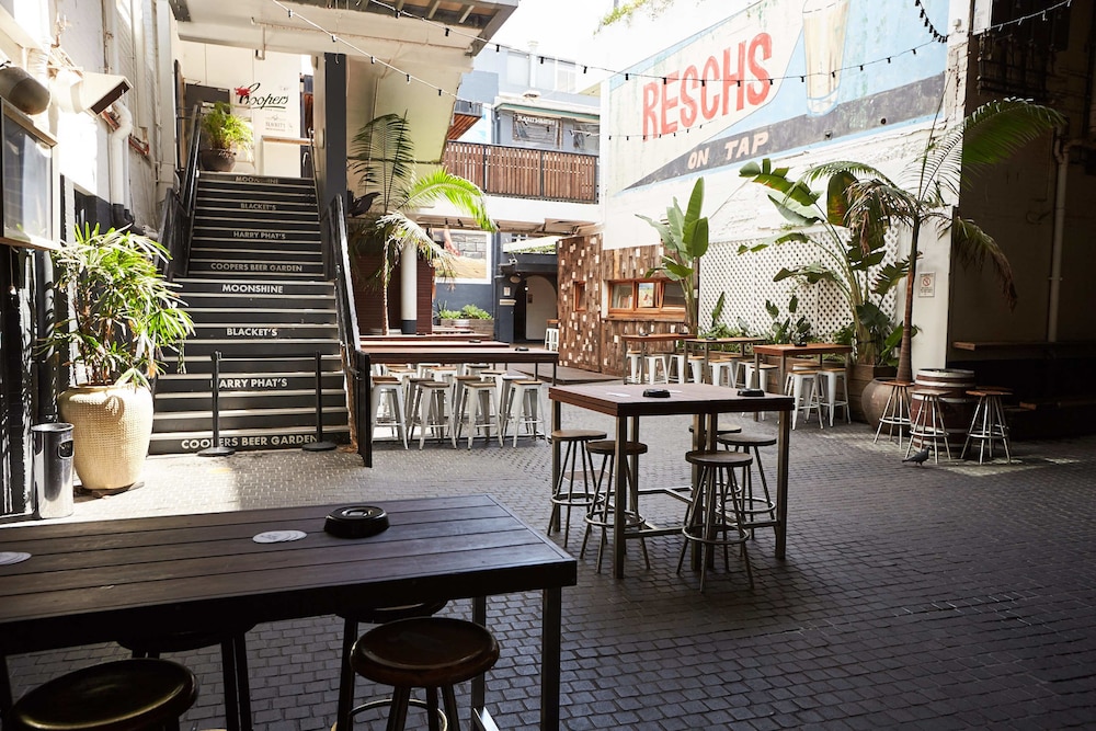 HOTEL STEYNE 36/50