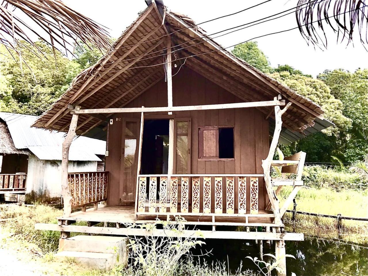 Frog Beach House 48/50