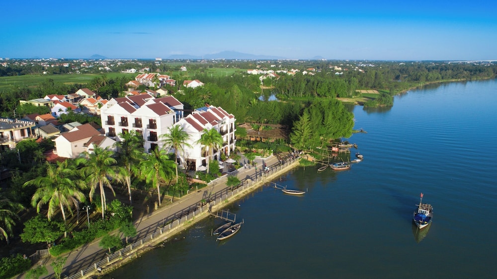 Silk River Hoi An Hotel & Spa 45/49