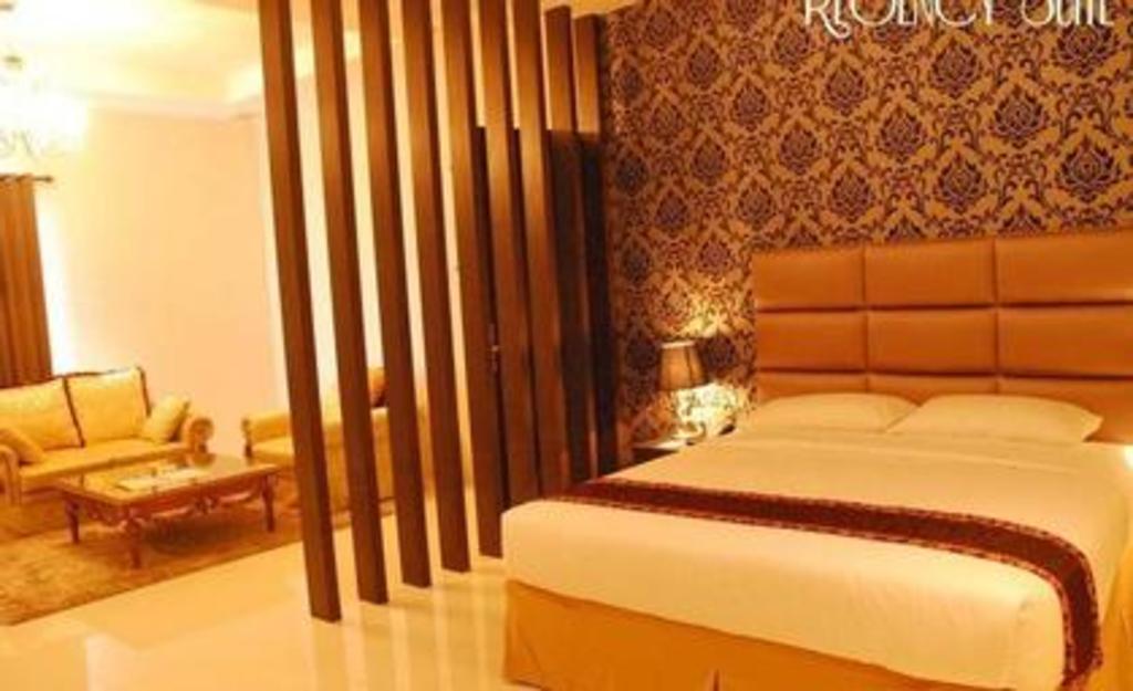 Junior Suite, Queen Bed
