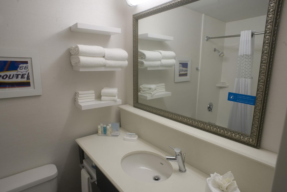 Hampton Inn Springfield-South 10/39