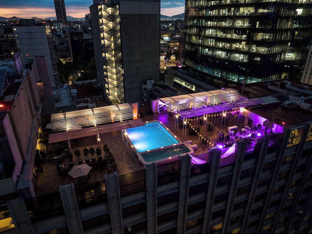 Galeria Plaza Reforma 64/69