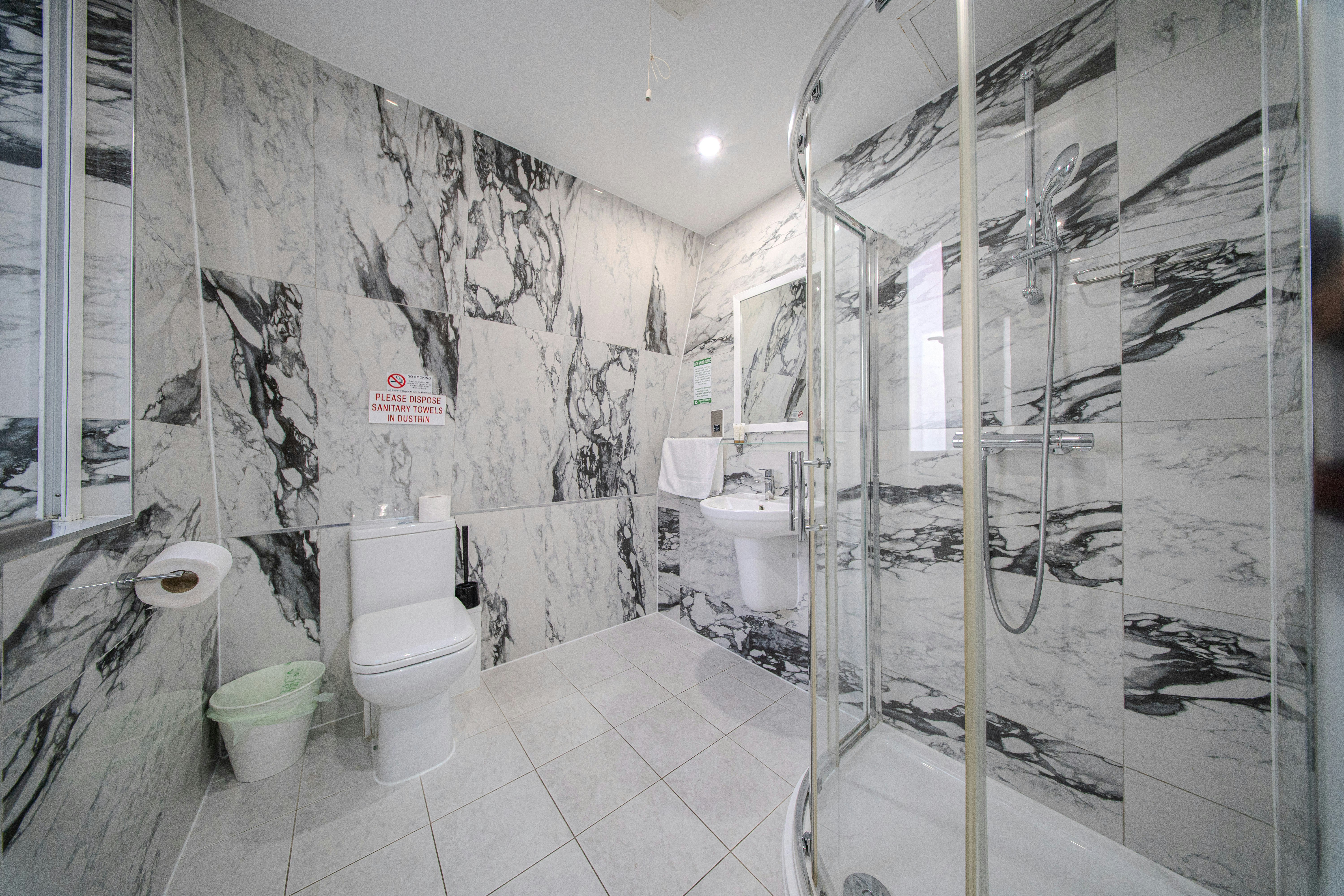 Ilford Hotel Goodmayes 22/22