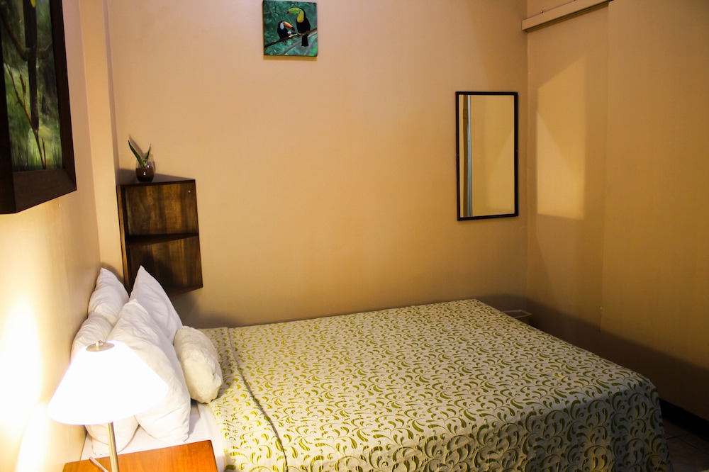 HOTEL LAS COLINAS 29/77