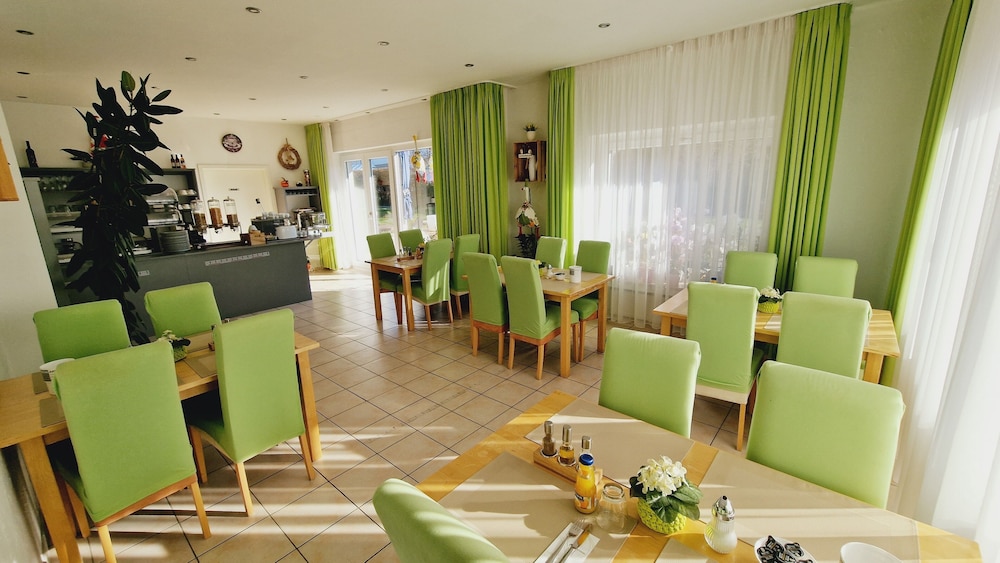 Hotel Garni Metzingen 36/49