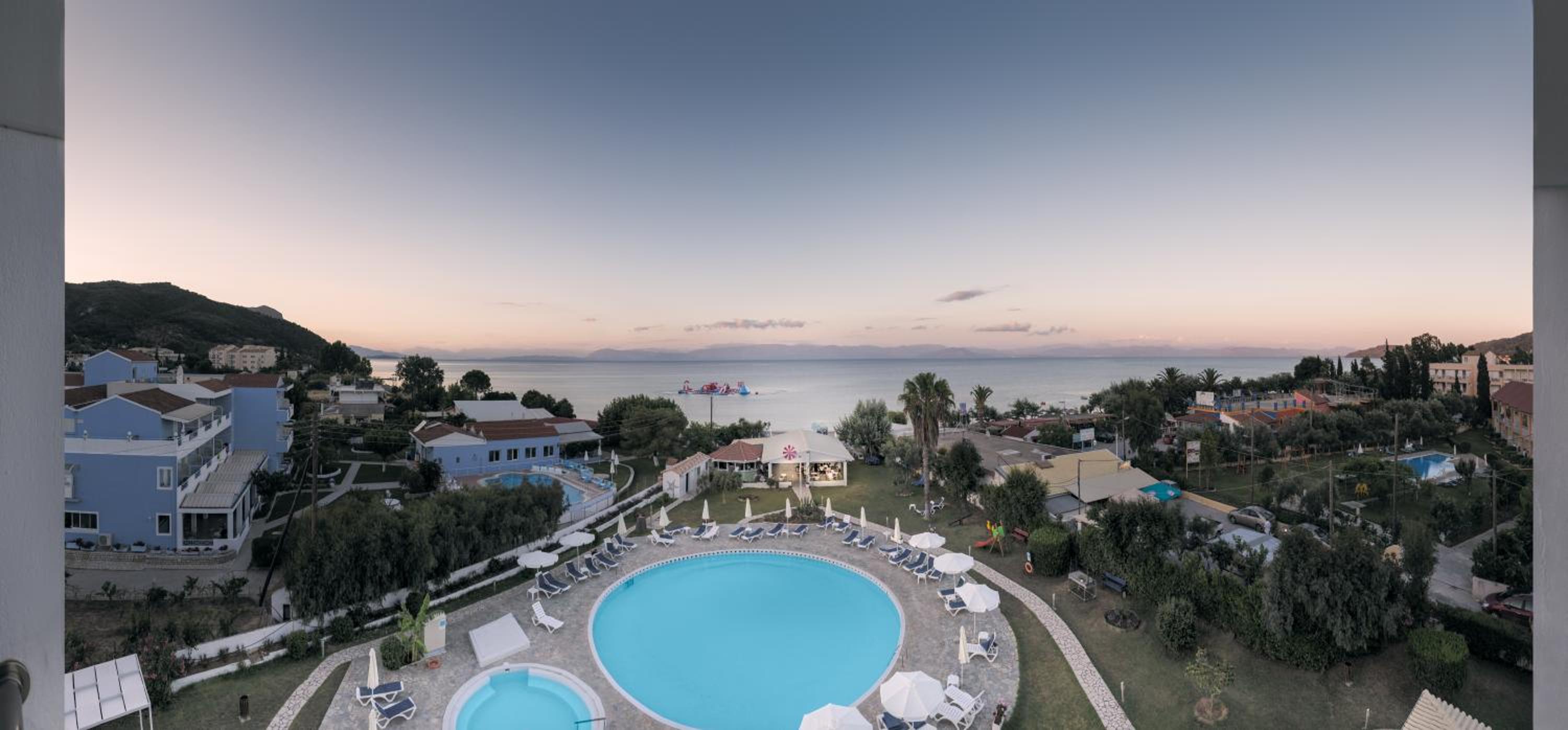 Albatros Hotel 50/54