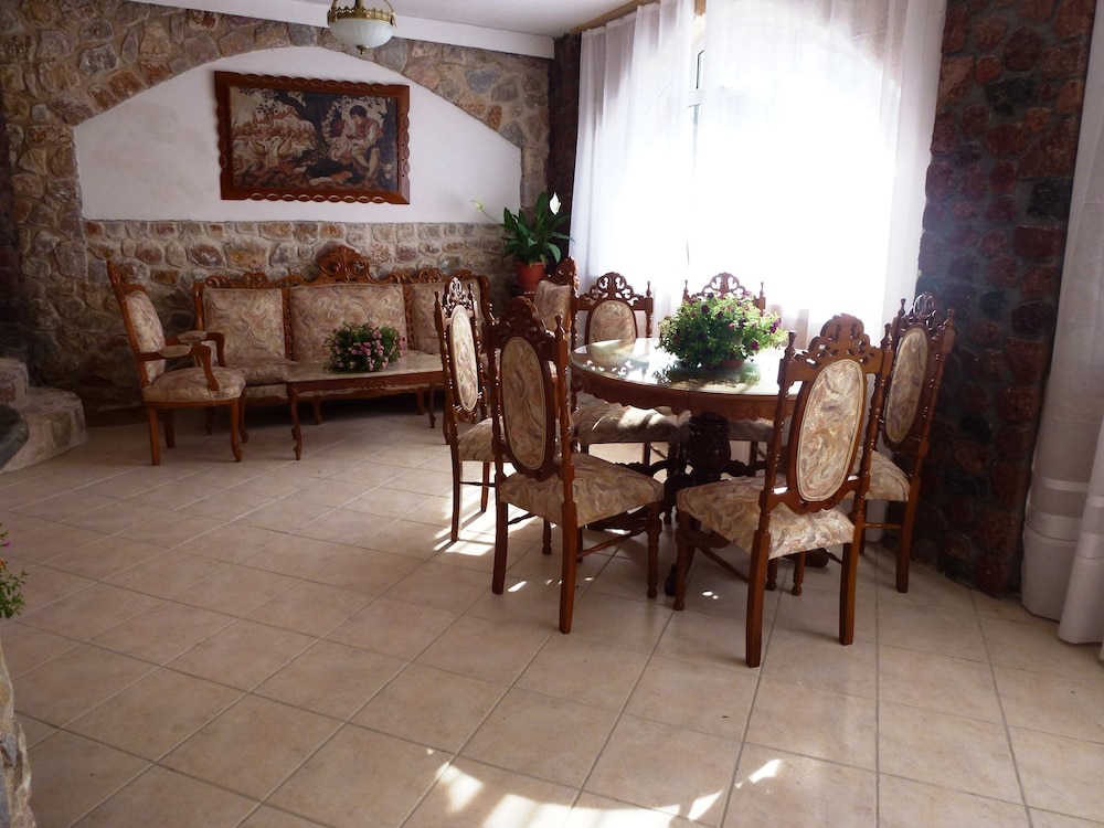Atalos Suites 32/50