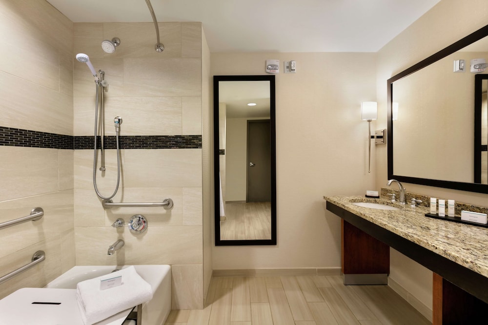 Embassy Suites Chattanooga / Hamilton Place 14/34