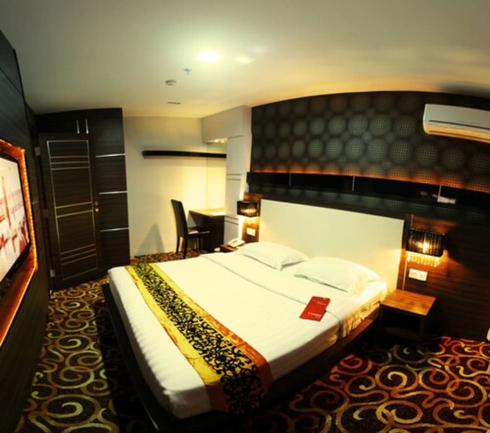 89 Hotel 37/86