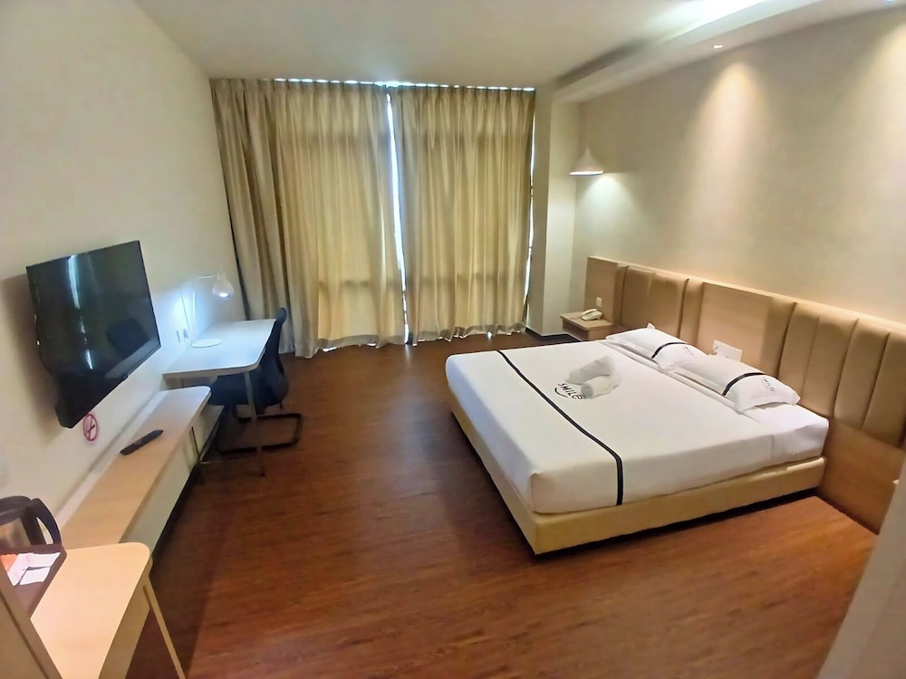 Top Holiday Hotel 14/52