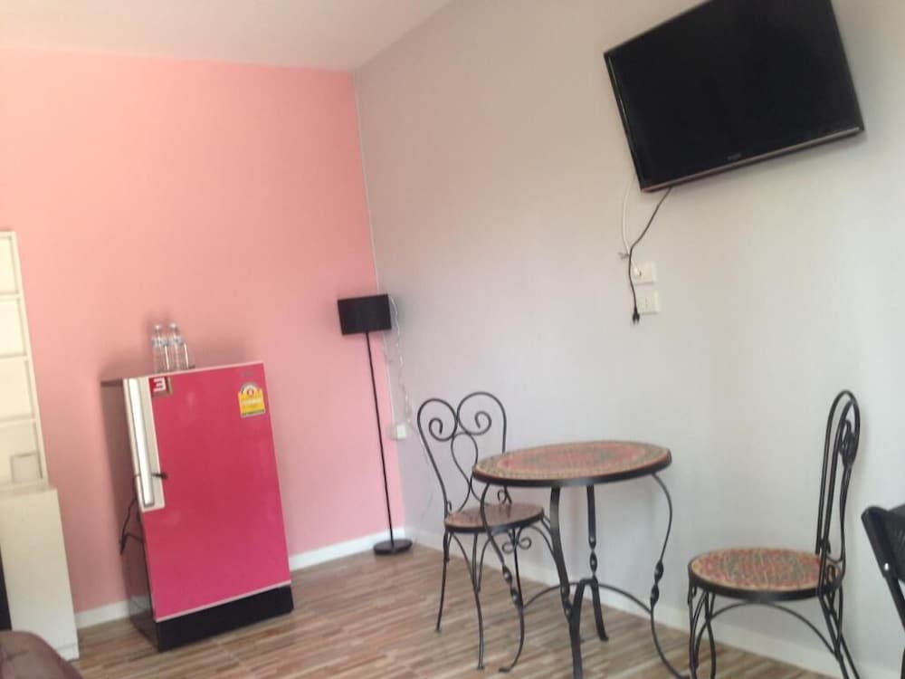 R2 Apartment Service 34/50