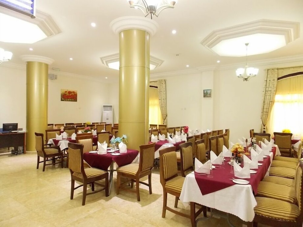 Reiz Continental Hotel Abuja 40/49