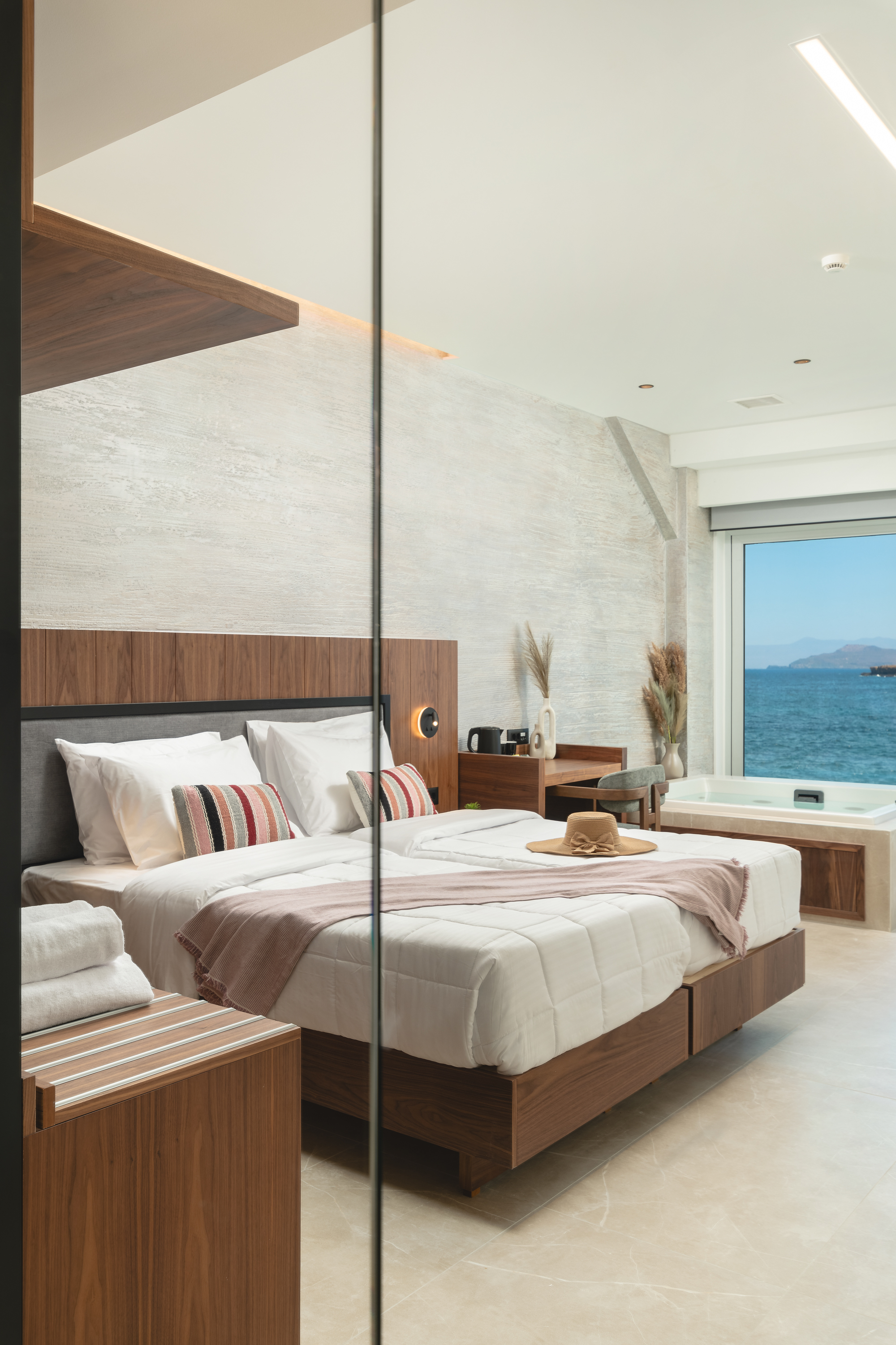 JUNIOR SUITE, SEA FRONT