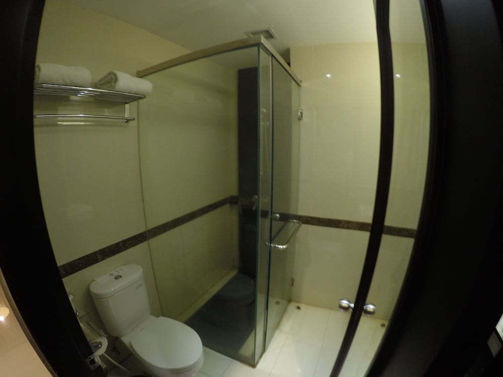 Kedaton Hotel 18/66