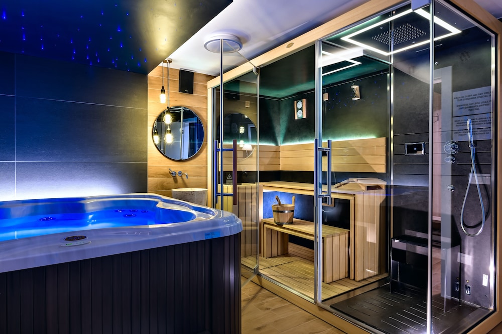 Meridien Luxury Apartments 23/50