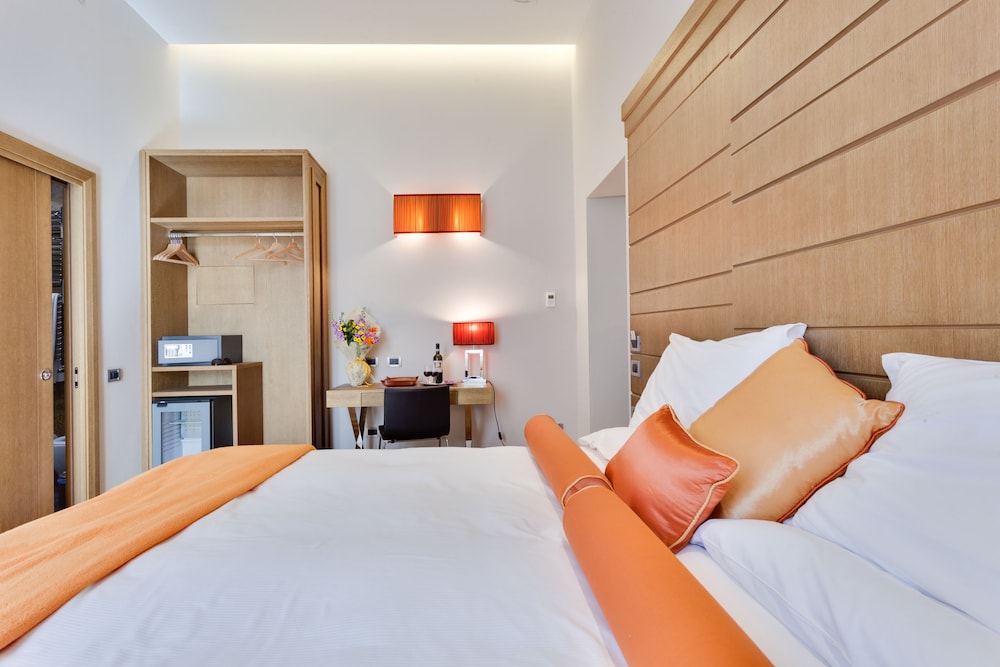 Solo Experience Hotel 22/74