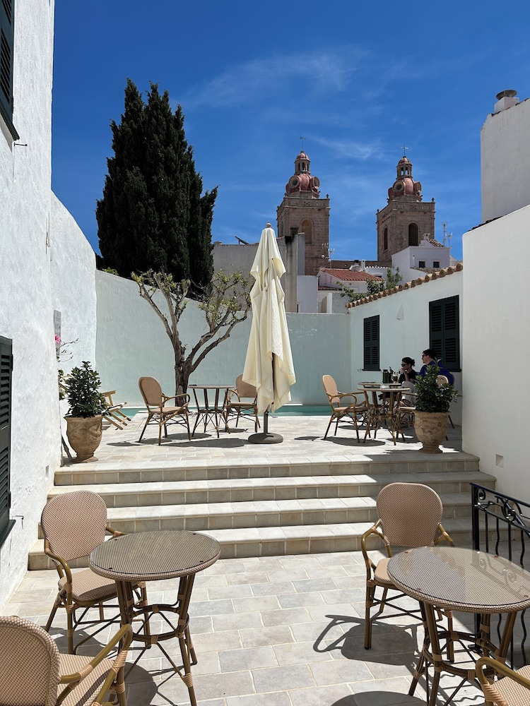 Seranova Luxury Hotel - Adults Only 40/50
