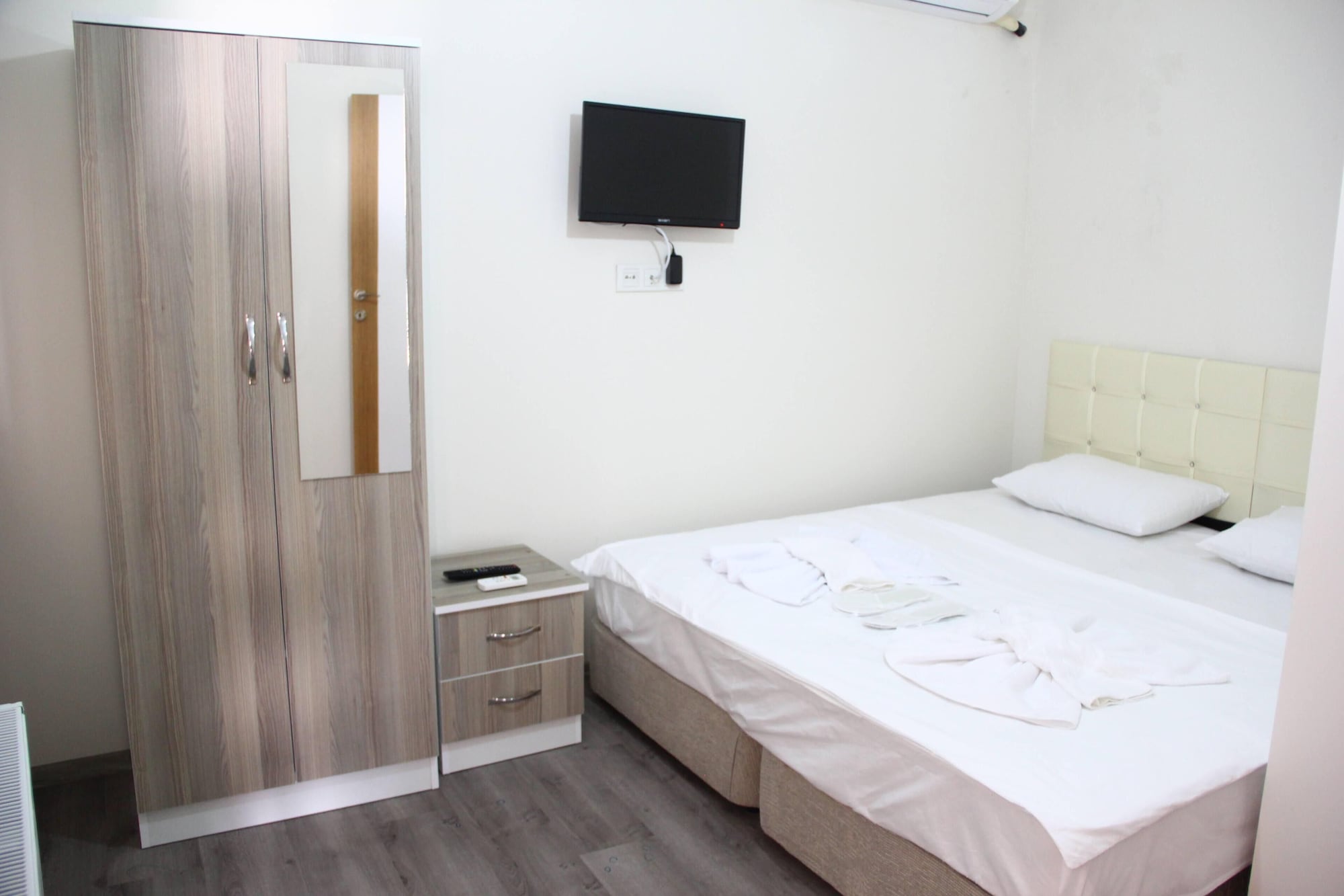 ECONOMY, DOUBLE BED