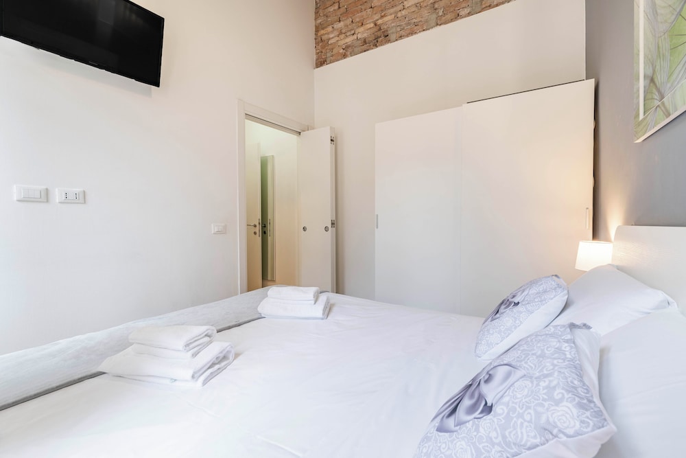 Rialto Botteri Apartments 12/50