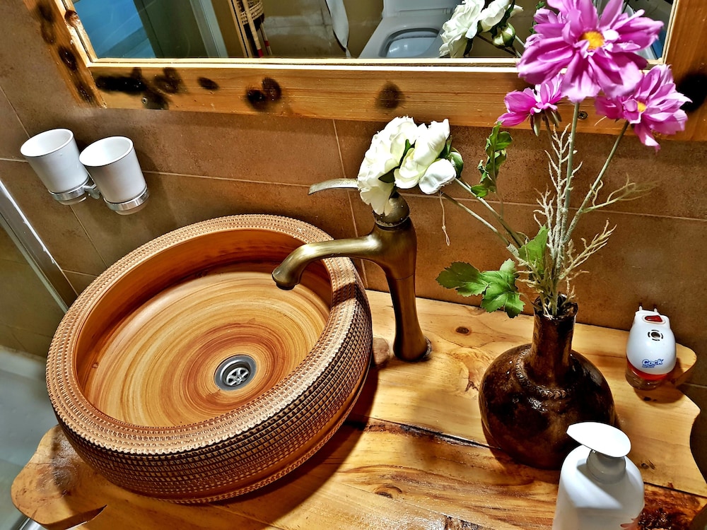 Yambi Guesthouse 6/50