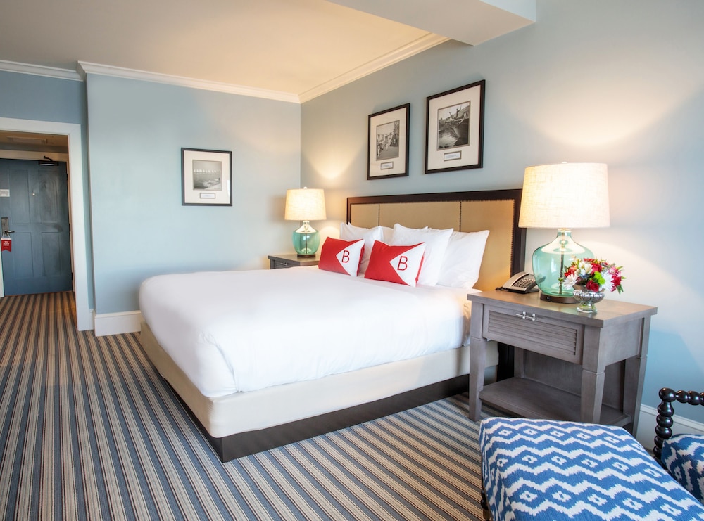 Beauport Hotel Gloucester 8/40