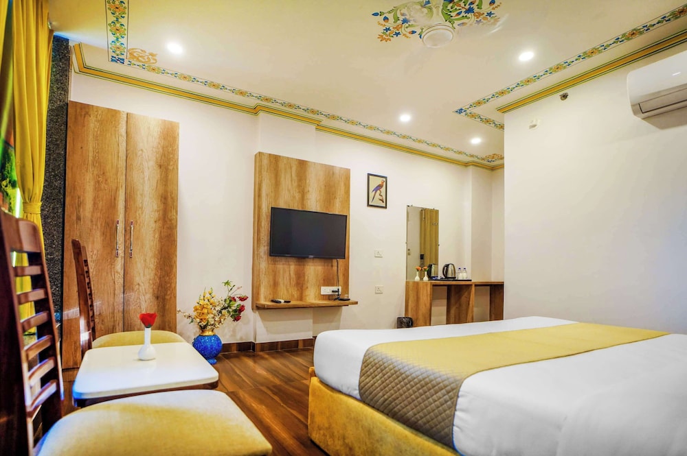 Pax Grand Blue Udaipur 26/50