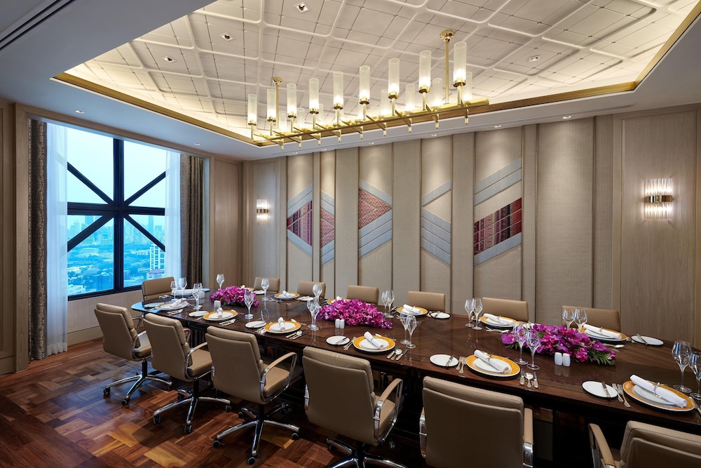 Sheraton Grande Sukhumvit 61/79