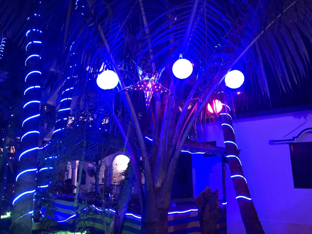 Swati Hotel 36/72