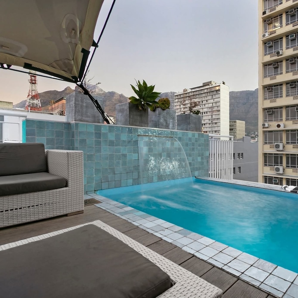 Urban Oasis Aparthotel Eatery and Spa 26/50