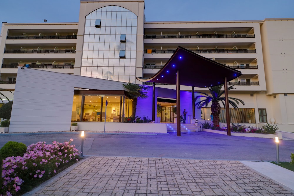 Olympian Bay Grand Resort By Anayia All Inclusive Resorts 65/72