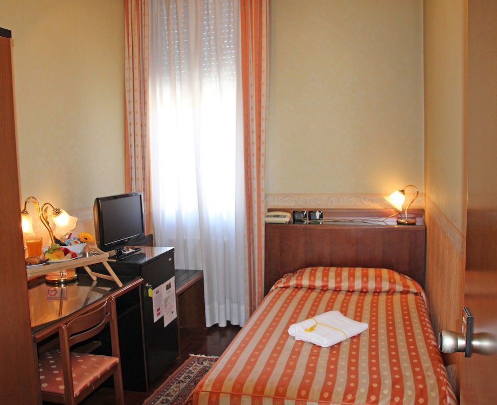 Albergo Leon D Oro 24/28