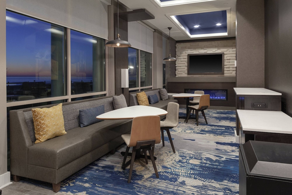 Residence Inn Virginia Beach Oceanfront 24/34