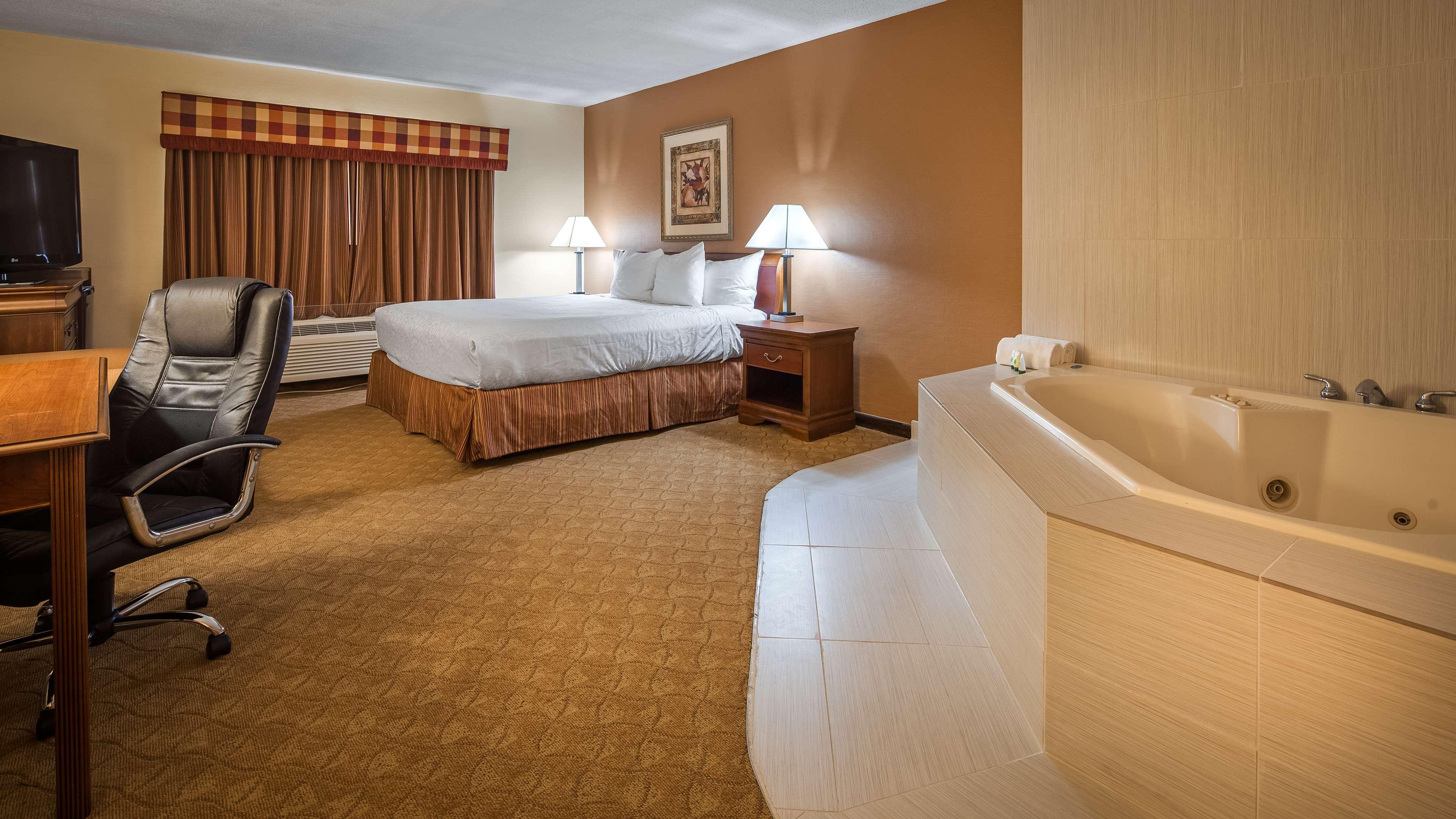 Suite, King Bed