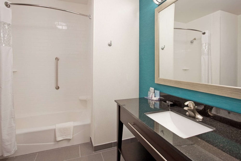 Hampton Inn Kearney 33/57