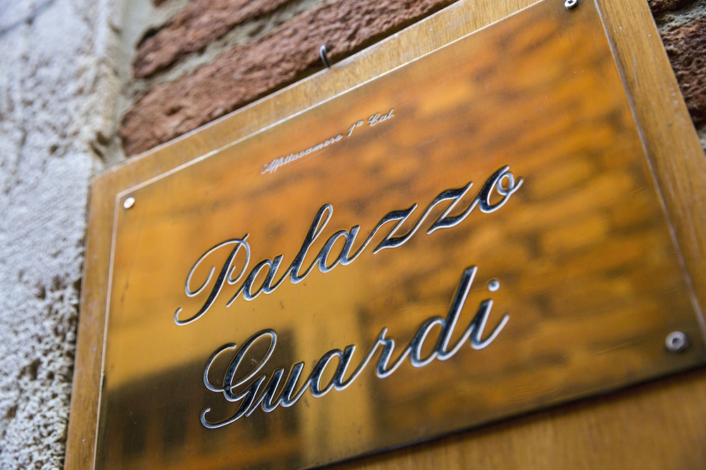PALAZZO GUARDI 35/75