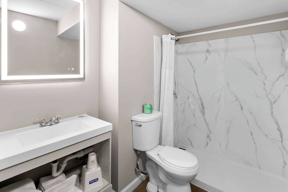 غرفة بسريرين مزدوجين، Travelodge by Wyndham Aberdeen 6/7