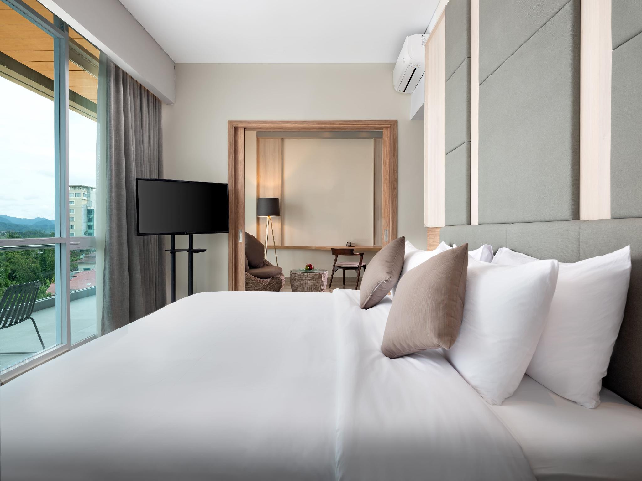 Santika, Suite, King Bed