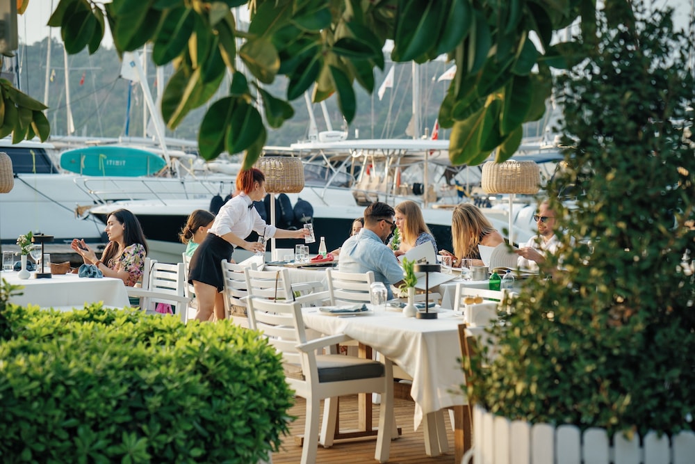 Yacht Classic Hotel - Boutique Class 73/88